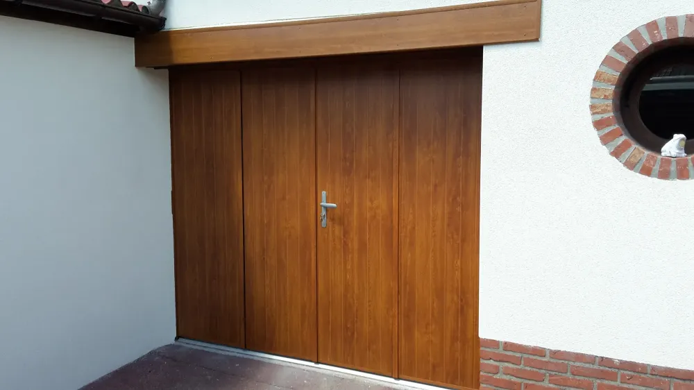 Menuiseries - à côté de porte de garawebp